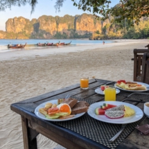 E0B7868C-8E77-451B-95D1-088C068EEF45