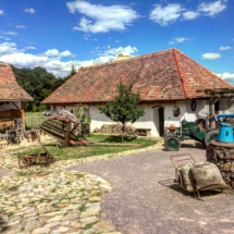 6DC13A47-8F40-476F-A829-5DCCE91F2B54