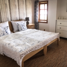 5C79B2B0-854D-4A5D-B736-0B38C2ECC945