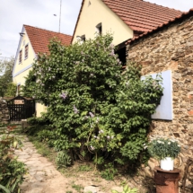 C8AA3D02-AFF6-4B7A-B67D-D146094B50AB