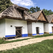 10D24B42-1B98-4050-8A16-08B73D089AAB