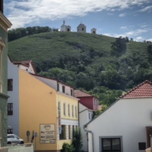 68659235-80A8-43AB-83EE-93B81806CF2A